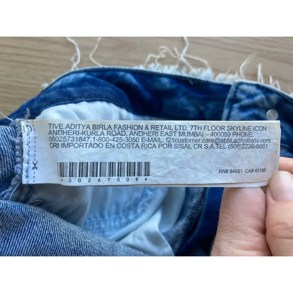 Forever 21 Distressed Short Cut-Off Jean Shorts 29in Waist (Sz8) - Picture 10 of 16